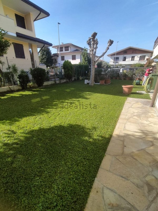 casa indipendente in vendita a Montegrotto Terme