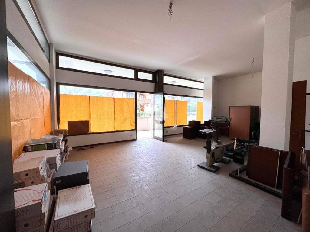 negozio in vendita a Montegrotto Terme