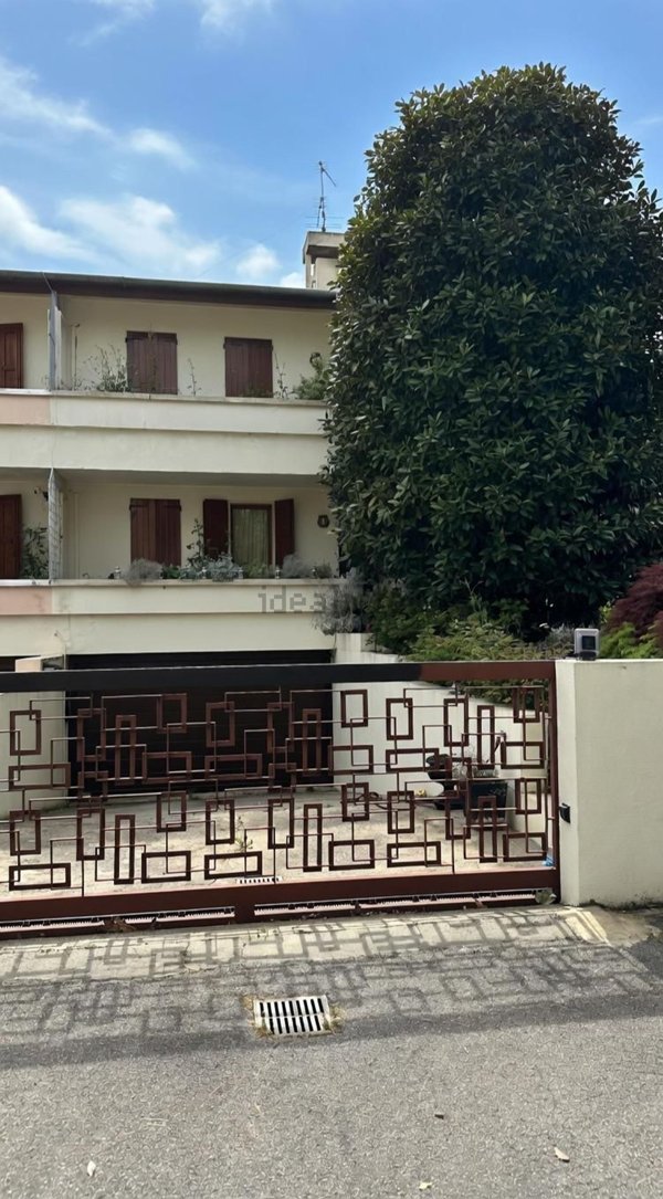 casa indipendente in vendita a Montegrotto Terme