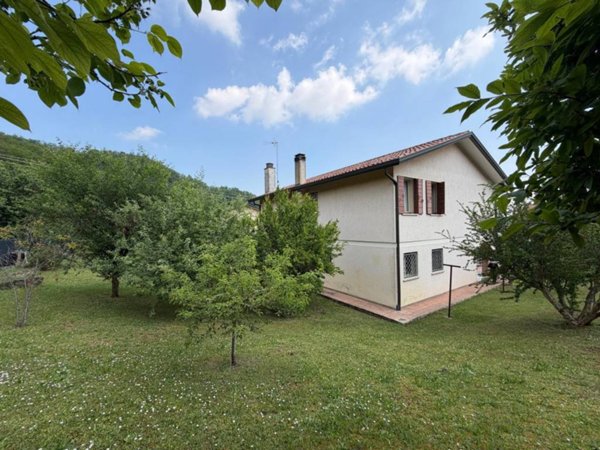 casa indipendente in vendita a Montegrotto Terme in zona Turri