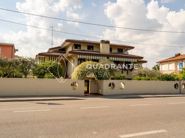 casa indipendente in vendita a Montegrotto Terme in zona Mezzavia