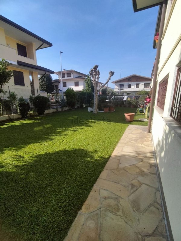 casa indipendente in vendita a Montegrotto Terme in zona Mezzavia