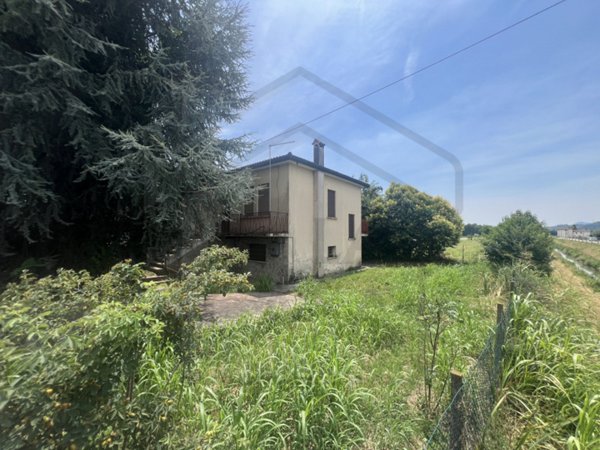 casa indipendente in vendita a Montegrotto Terme in zona Mezzavia