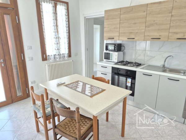 casa indipendente in vendita a Montegrotto Terme in zona Mezzavia