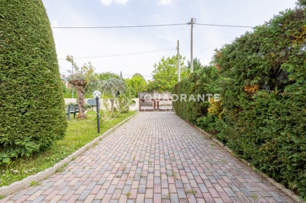 casa indipendente in vendita a Montegrotto Terme in zona Mezzavia