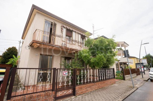 casa indipendente in vendita a Montegrotto Terme