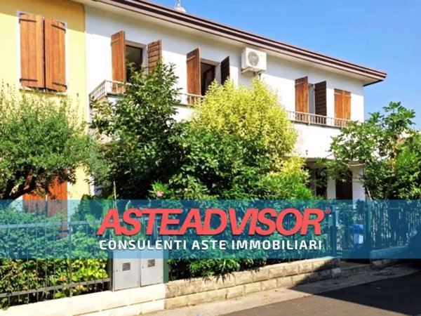 casa indipendente in vendita a Montegrotto Terme in zona Mezzavia