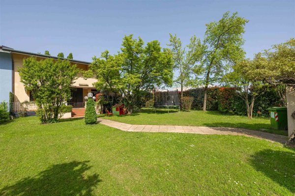 casa indipendente in vendita a Montegrotto Terme in zona Mezzavia
