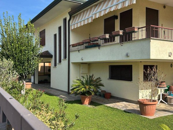 casa indipendente in vendita a Montegrotto Terme in zona Mezzavia