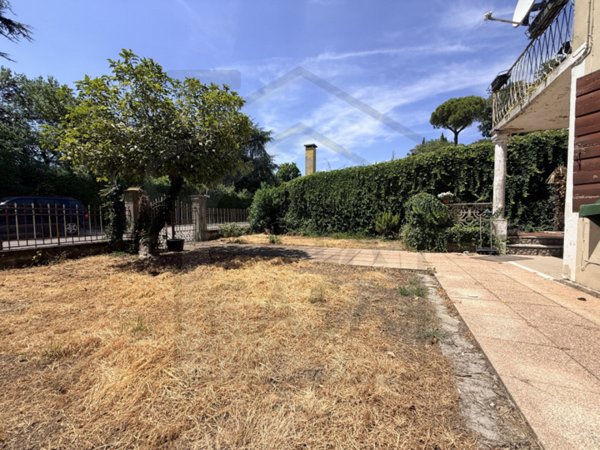 casa indipendente in vendita a Montegrotto Terme in zona Mezzavia