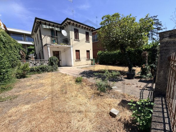 casa indipendente in vendita a Montegrotto Terme in zona Mezzavia