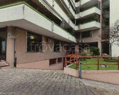 locale commerciale in vendita a Montegrotto Terme in zona Mezzavia