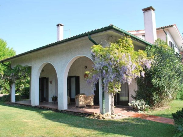 casa indipendente in vendita a Montegrotto Terme in zona Mezzavia