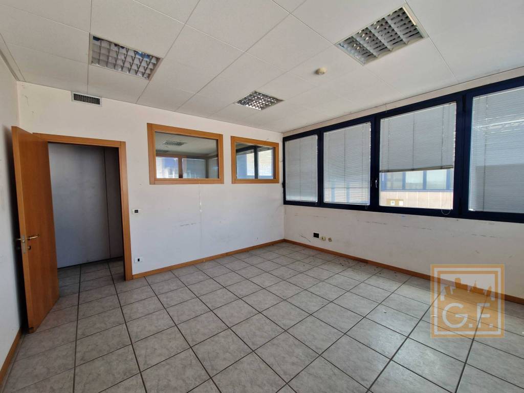 ufficio in vendita a Noventa Padovana