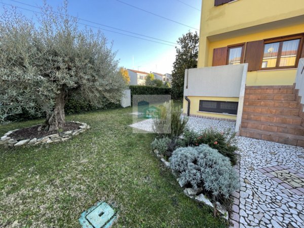 casa semindipendente in vendita a Noventa Padovana in zona Noventana