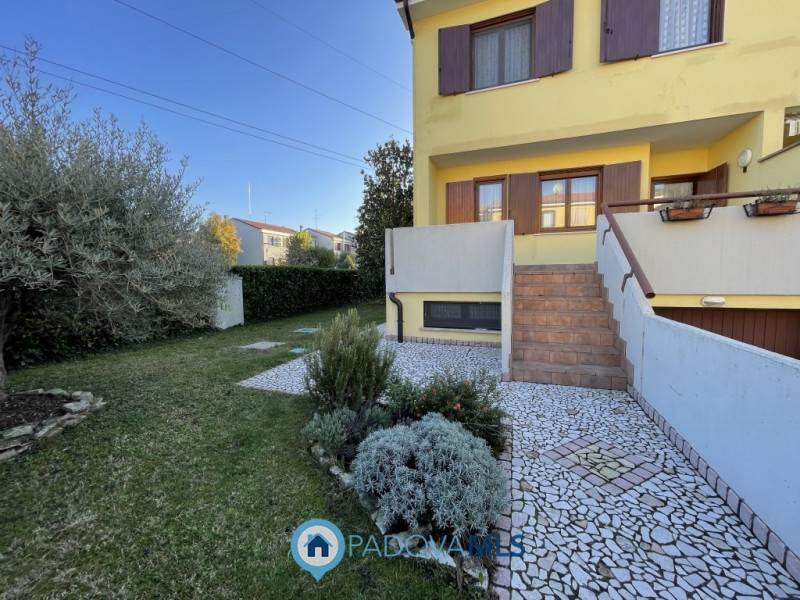 casa indipendente in vendita a Noventa Padovana in zona Noventana