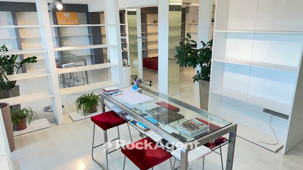 locale commerciale in vendita a Noventa Padovana in zona Noventana