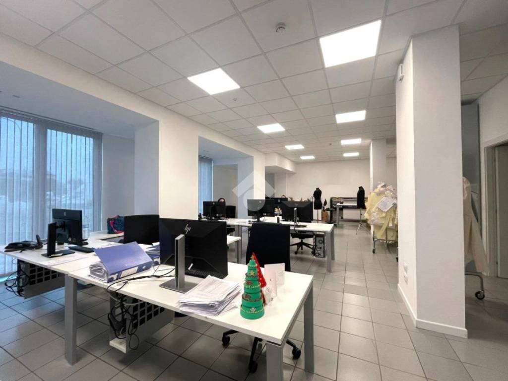 locale commerciale in vendita a Noventa Padovana in zona Oltre Brenta