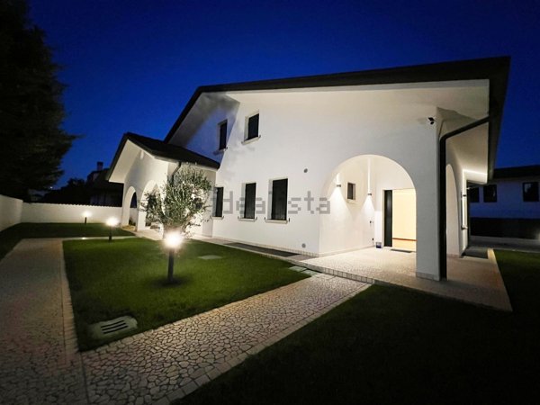 casa indipendente in vendita a Noventa Padovana