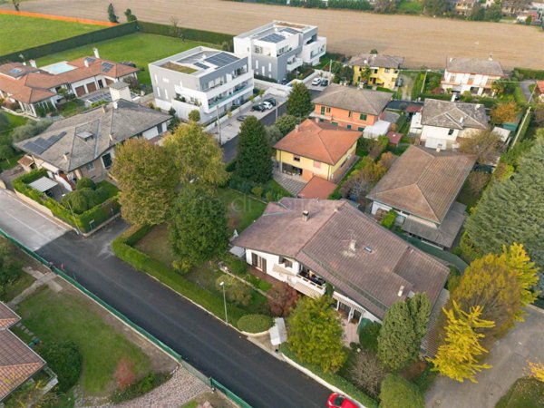 casa indipendente in vendita a Noventa Padovana