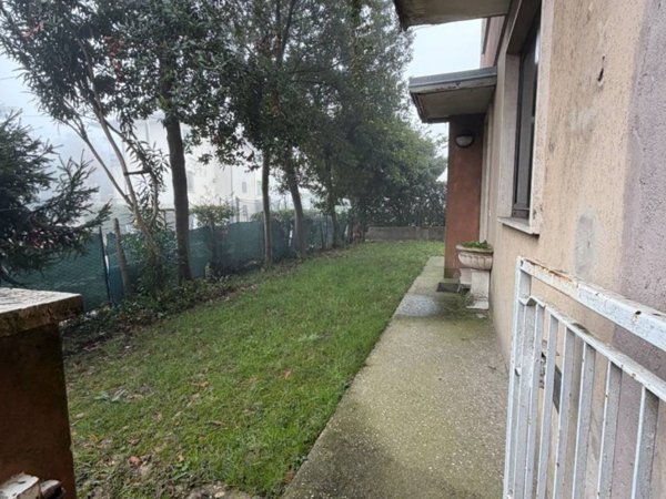 negozio in vendita a Noventa Padovana