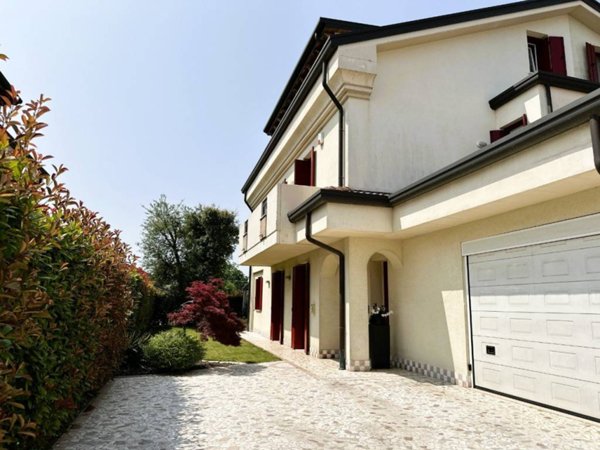 casa indipendente in vendita a Noventa Padovana in zona Oltre Brenta