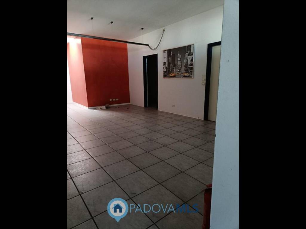 ufficio in vendita a Noventa Padovana in zona Noventana