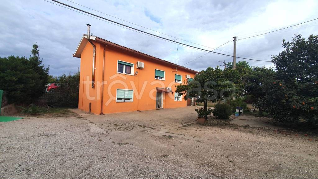 casa indipendente in vendita ad Ospedaletto Euganeo in zona Dossi