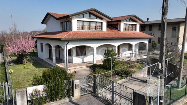 casa indipendente in vendita ad Ospedaletto Euganeo