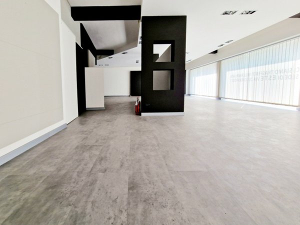 negozio in vendita ad Ospedaletto Euganeo