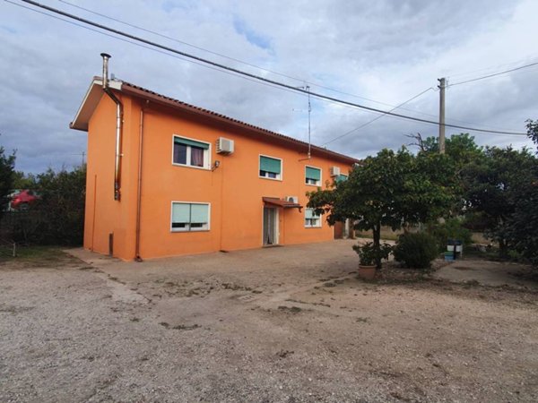 casa indipendente in vendita ad Ospedaletto Euganeo