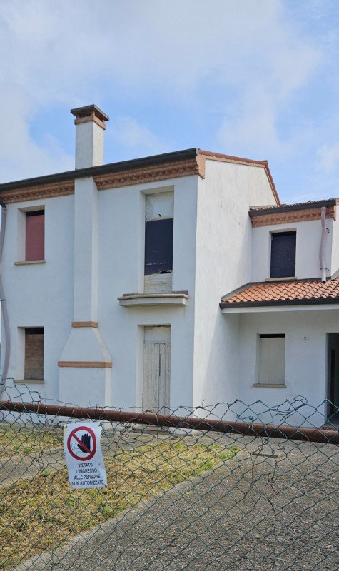 casa indipendente in vendita ad Ospedaletto Euganeo in zona Peagnola
