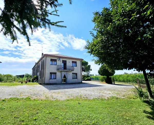 casa indipendente in vendita ad Ospedaletto Euganeo in zona Tresto