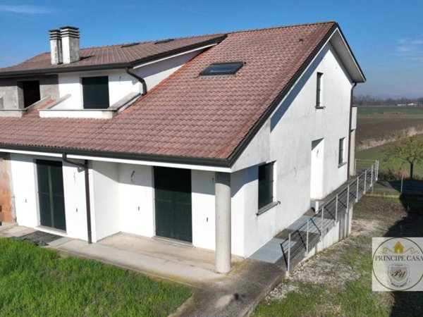 casa indipendente in vendita ad Ospedaletto Euganeo
