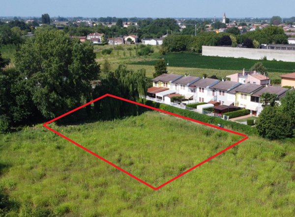 terreno edificabile in vendita ad Ospedaletto Euganeo