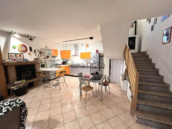 casa semindipendente in vendita ad Ospedaletto Euganeo