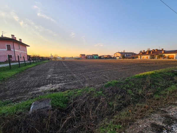 terreno edificabile in vendita ad Ospedaletto Euganeo