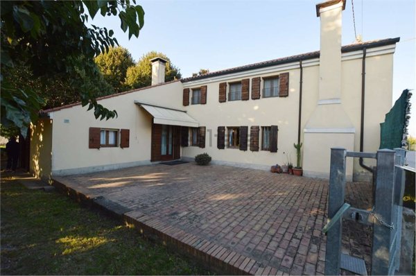 casa indipendente in vendita ad Ospedaletto Euganeo