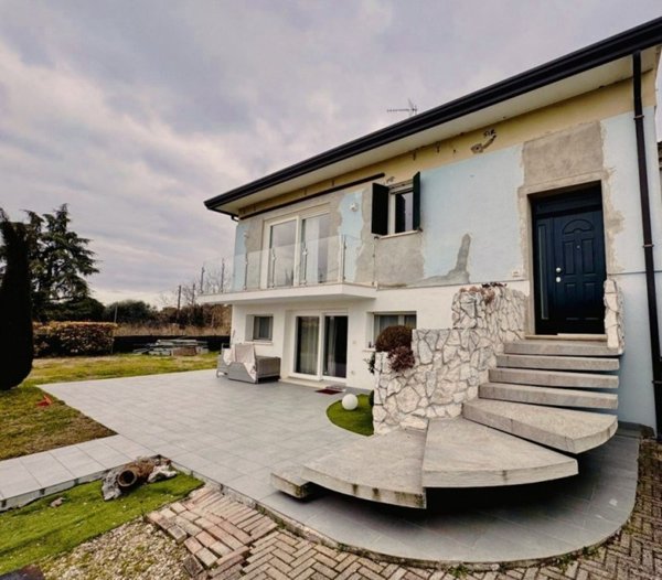 casa indipendente in vendita ad Ospedaletto Euganeo in zona Peagnola