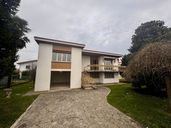 casa indipendente in vendita ad Ospedaletto Euganeo