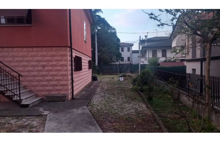casa indipendente in vendita ad Ospedaletto Euganeo