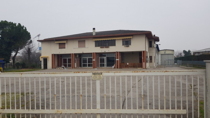 capannone in vendita ad Ospedaletto Euganeo