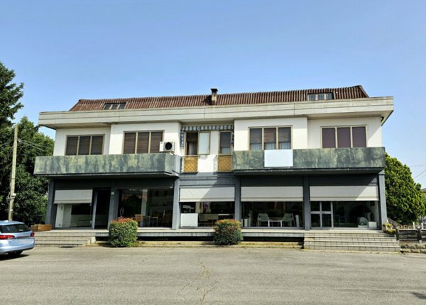 negozio in vendita ad Ospedaletto Euganeo