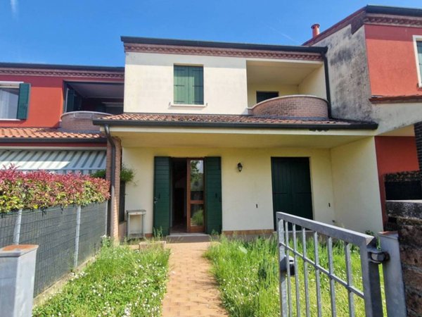 casa indipendente in vendita ad Ospedaletto Euganeo