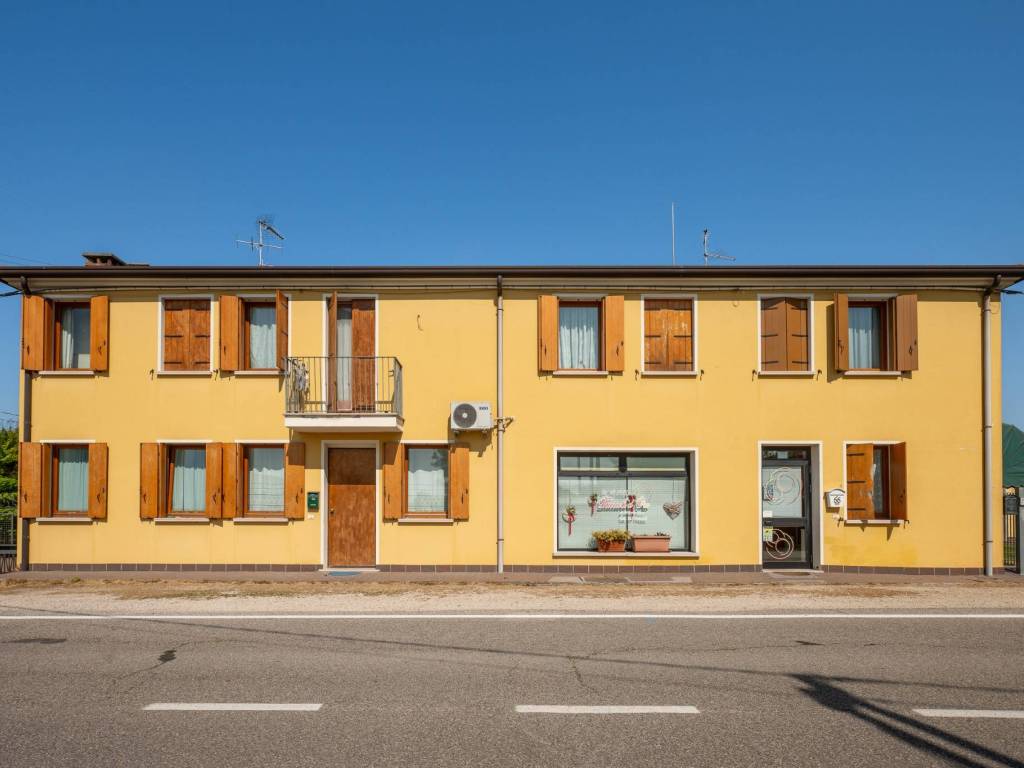 casa indipendente in vendita ad Ospedaletto Euganeo