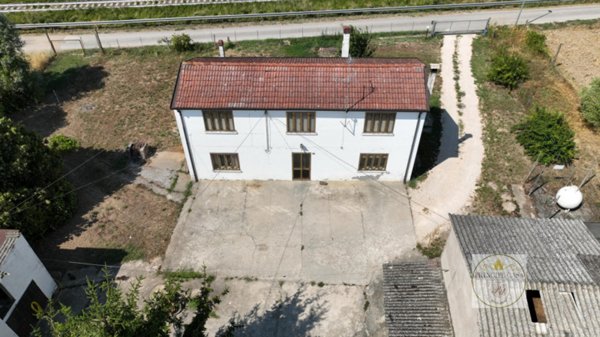 casa indipendente in vendita ad Ospedaletto Euganeo in zona Dossi