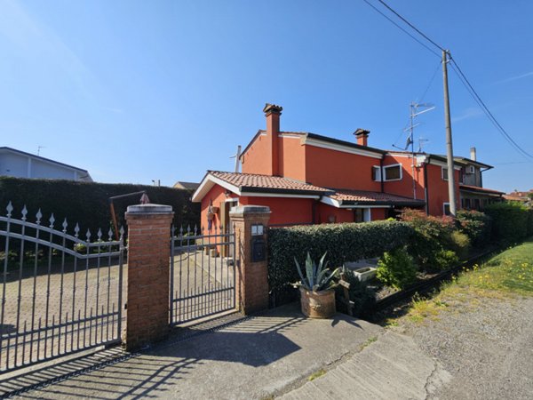 casa indipendente in vendita ad Ospedaletto Euganeo