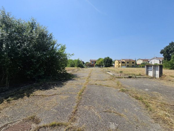 terreno edificabile in vendita ad Ospedaletto Euganeo in zona Dossi