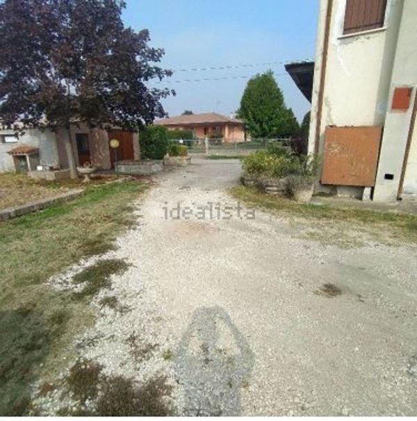 pentavano in vendita ad Ospedaletto Euganeo
