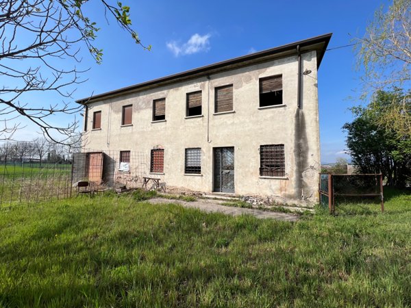 quadrivano in vendita ad Ospedaletto Euganeo in zona Peagnola